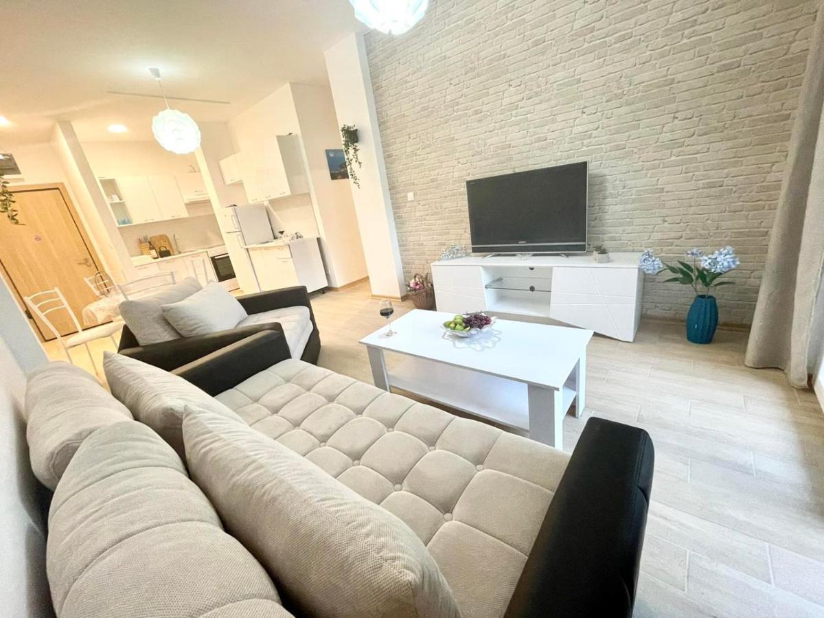 Olive Square Apartment Budva Buitenkant foto