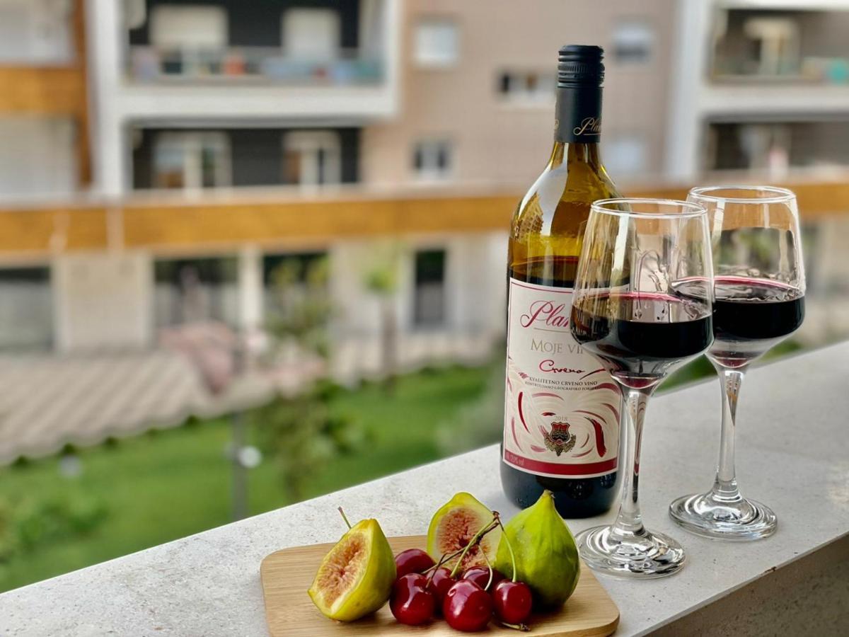 Olive Square Apartment Budva Buitenkant foto