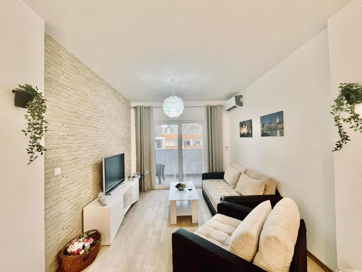 Olive Square Apartment Budva Buitenkant foto