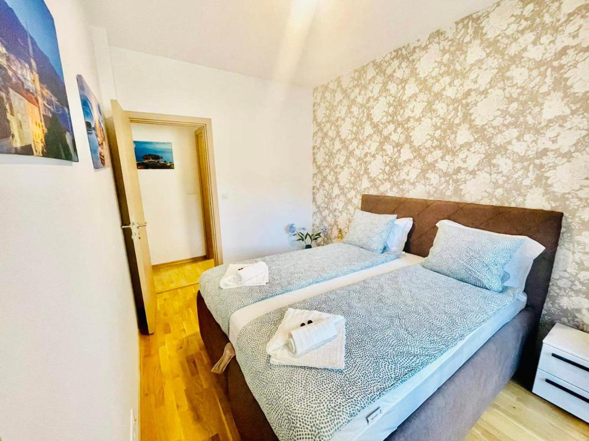 Olive Square Apartment Budva Buitenkant foto