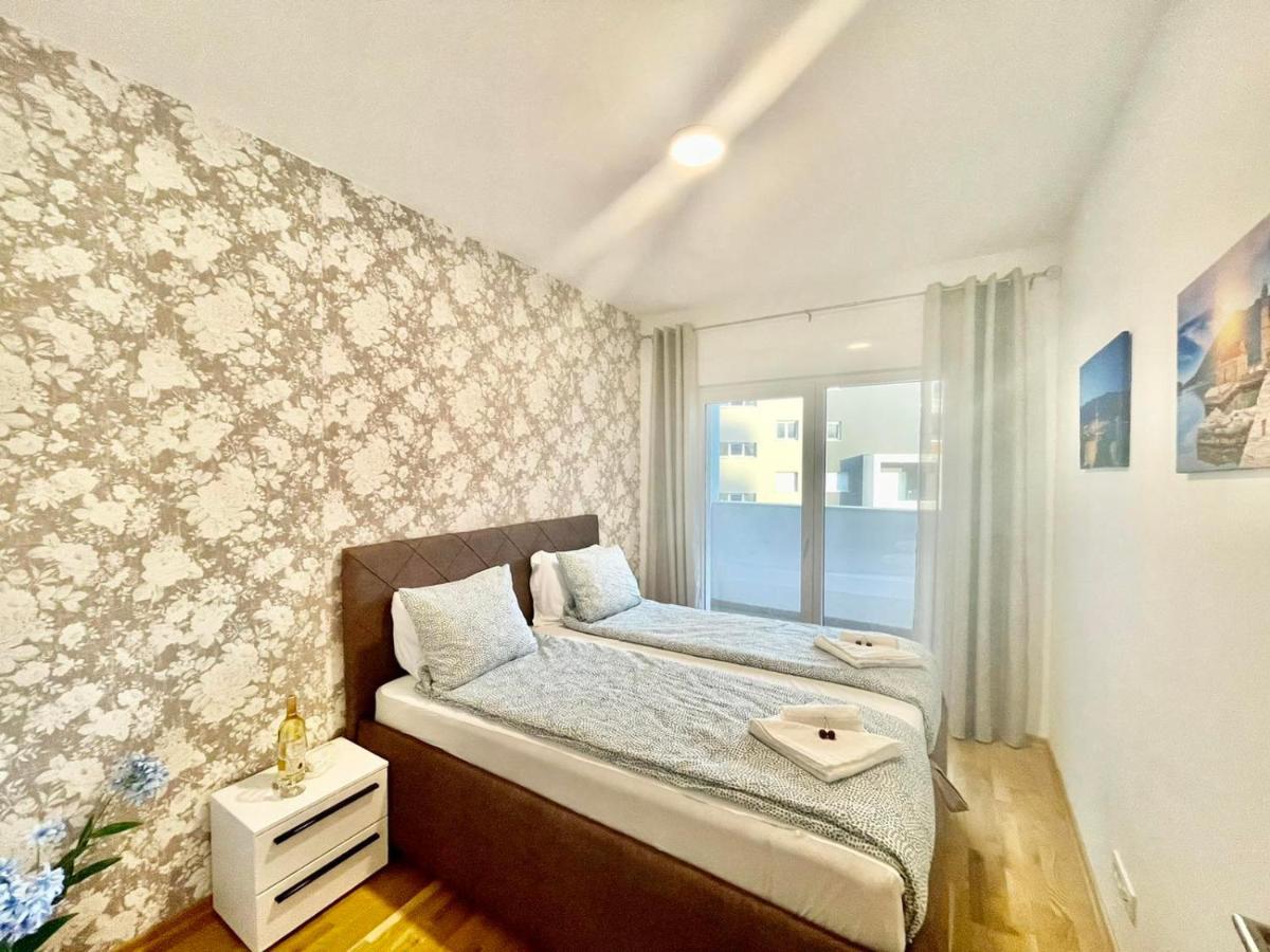 Olive Square Apartment Budva Buitenkant foto
