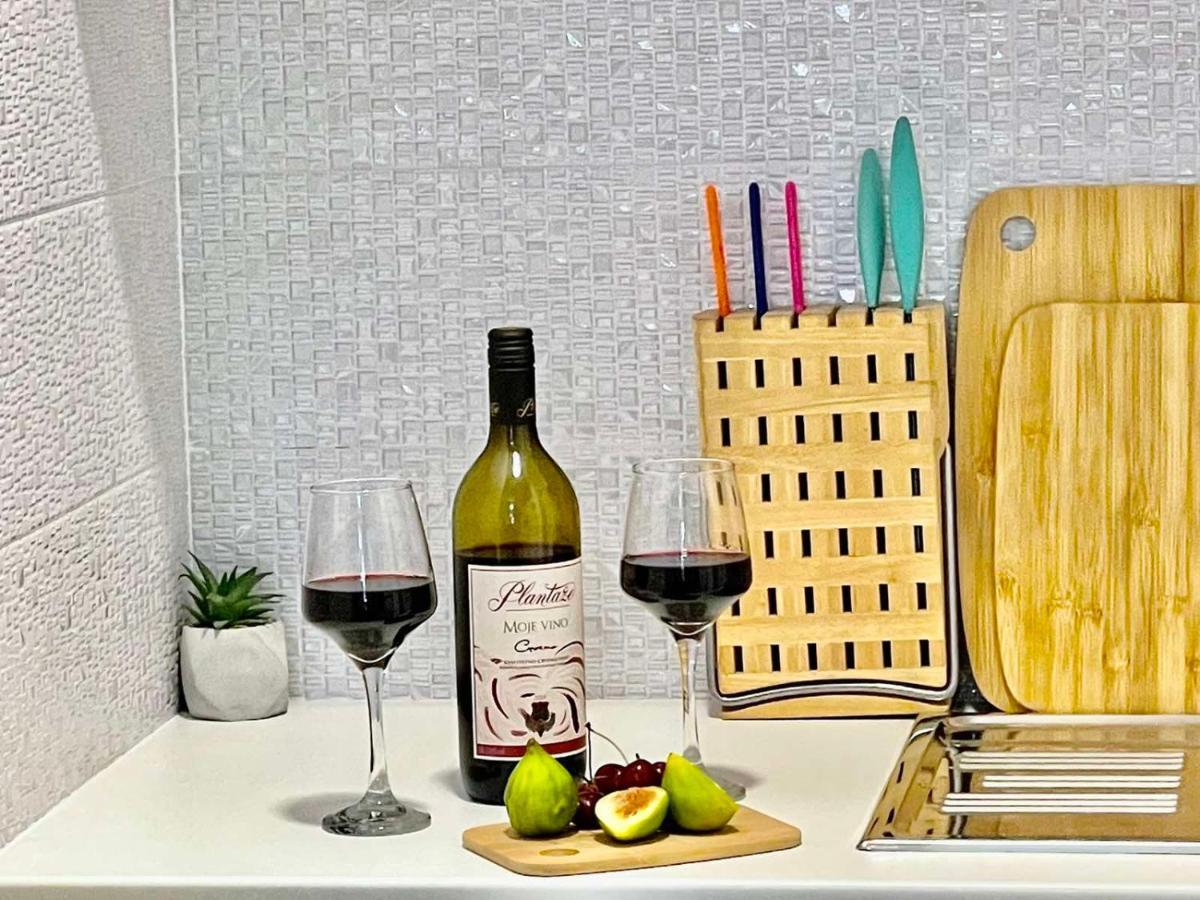 Olive Square Apartment Budva Buitenkant foto