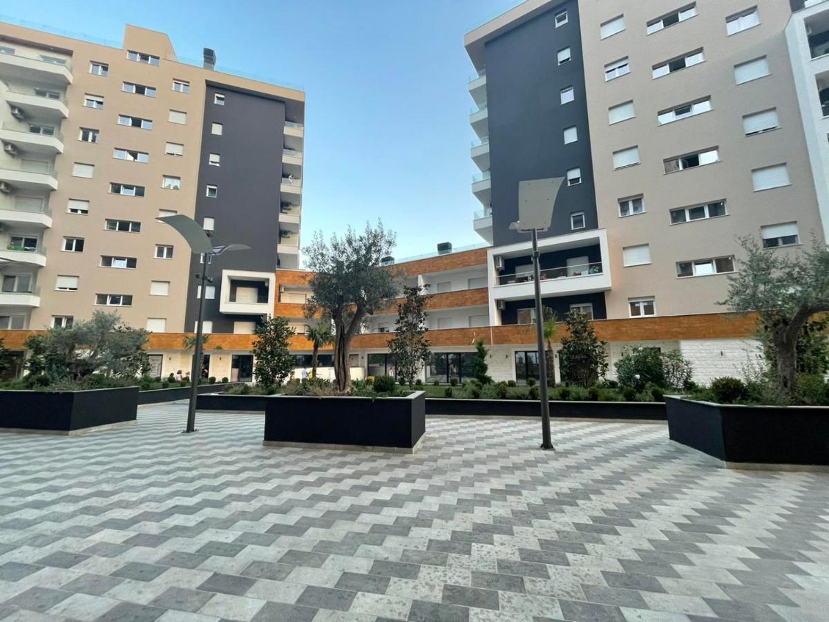 Olive Square Apartment Budva Buitenkant foto